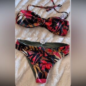 GUC Billabong Tropical Print Bikini set